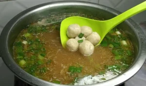 Resep Kuah Bakso Gurih dan Bening, Rahasia Kaldu Sedap ala Pedagang_11zon Resep Kuah Bakso Gurih dan Bening, Rahasia Kaldu Sedap ala Pedagang