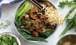 Resep Mie Ayam Gurih ala Abang Gerobakan, Lengkap dengan Minyak dan Kaldu
